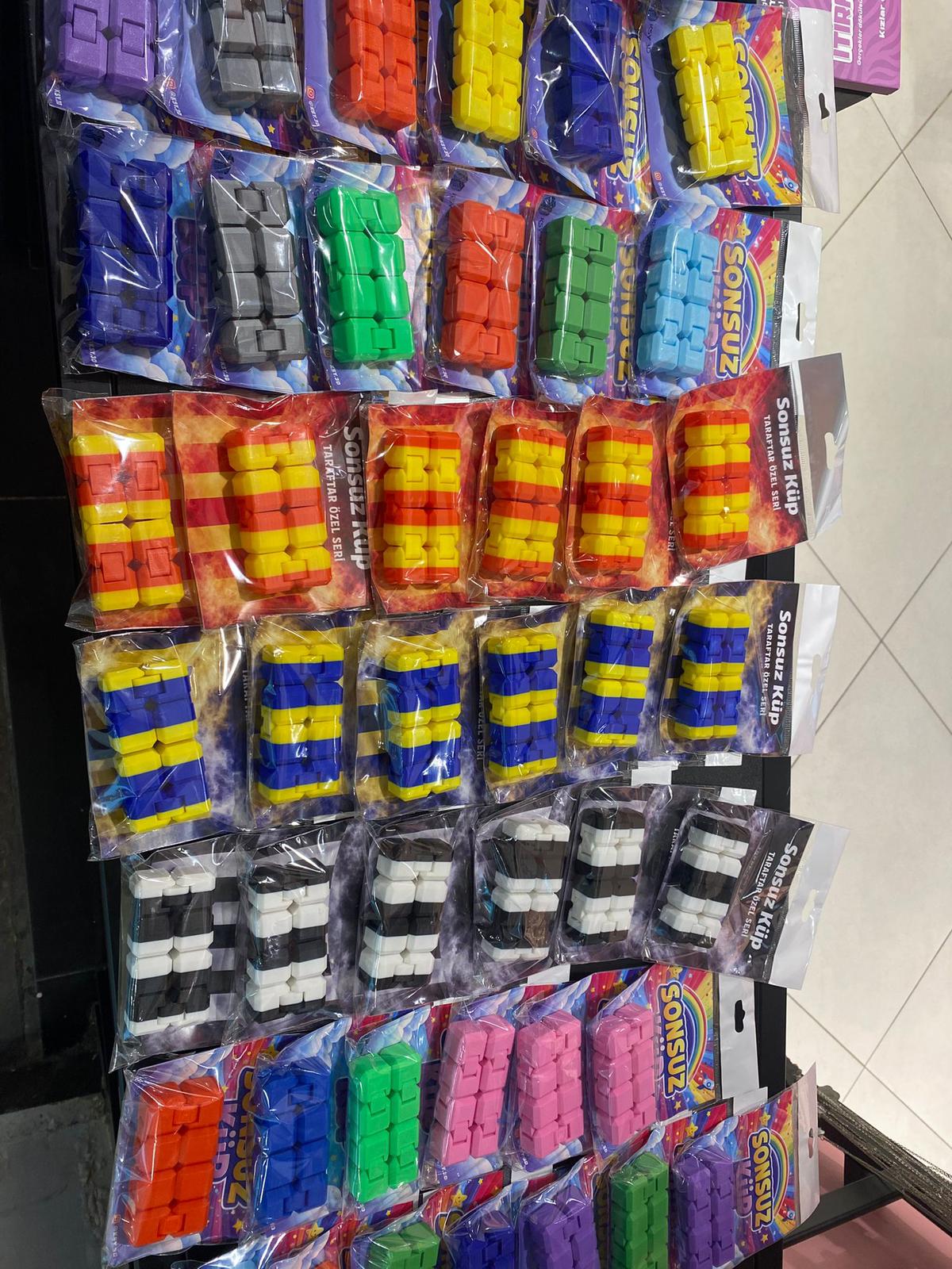 100 Adet Karışık Sonsuz Küp